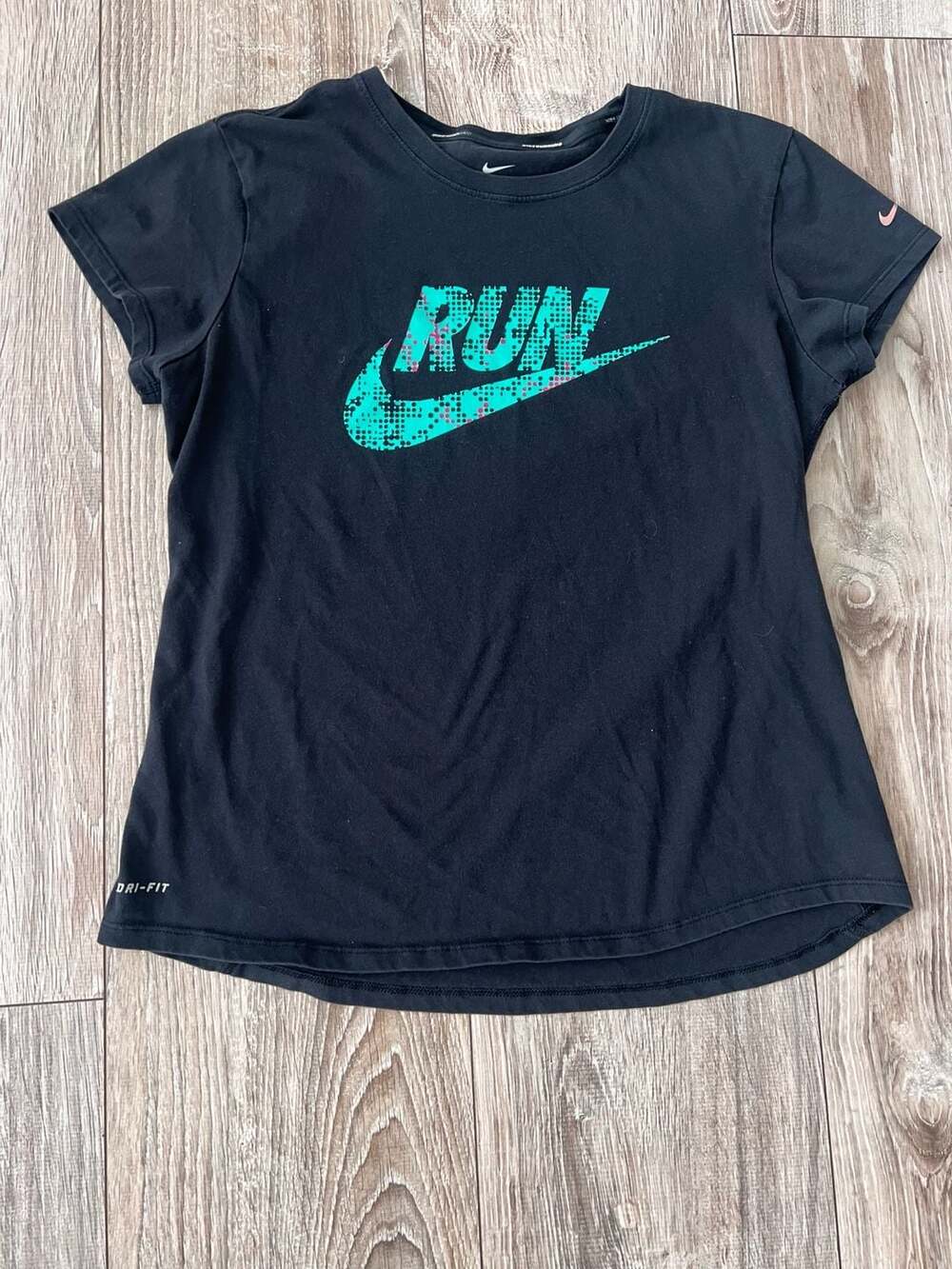 Nike Women's Dri-FIT 'RUN' Graphic Short Sleeve Running T-Shirt Black